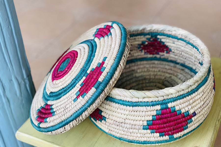 Hand woven lid basket