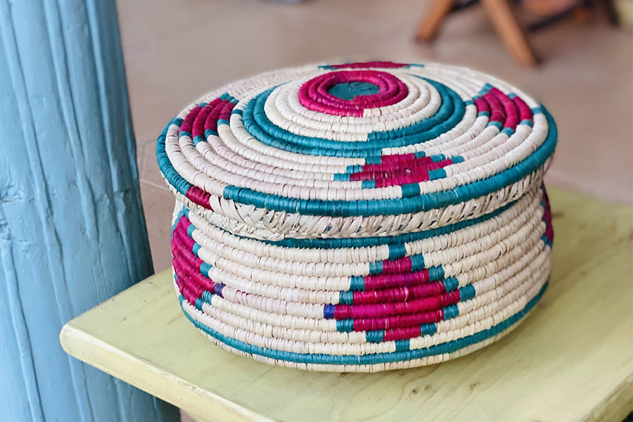 Hand woven lid basket